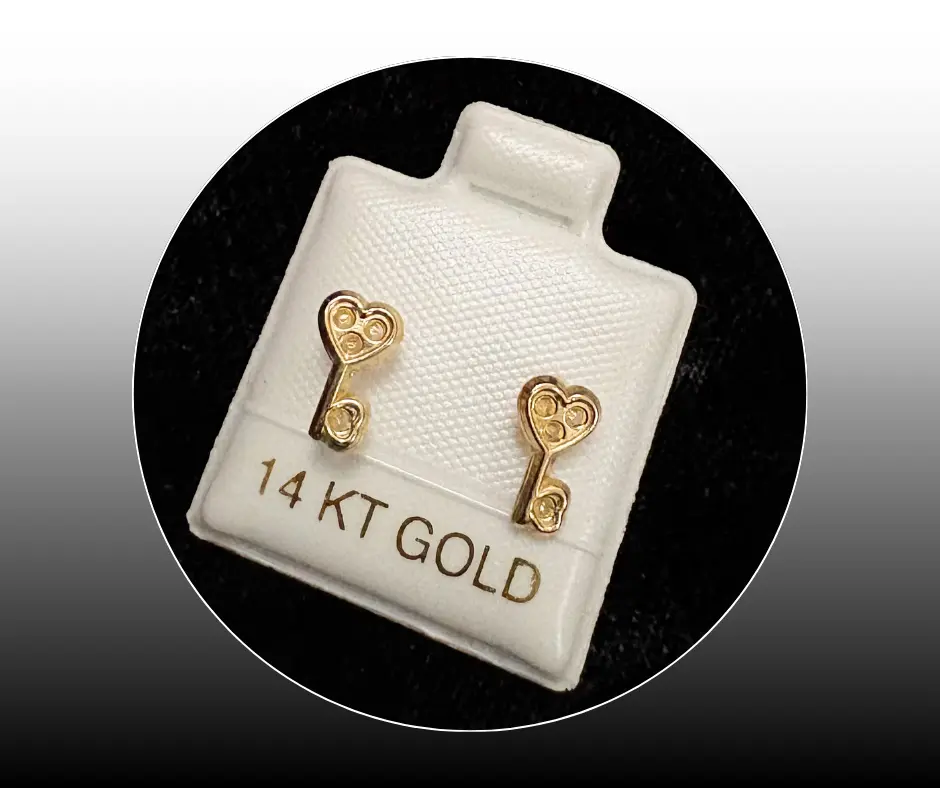 Broquel_Oro 14K_Corazón llave