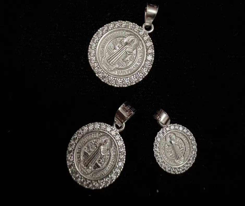 [SAN-1278] San Benito_circunferencia gruesa con circonia incrustada_ Diámetro 2.5 cm (G)