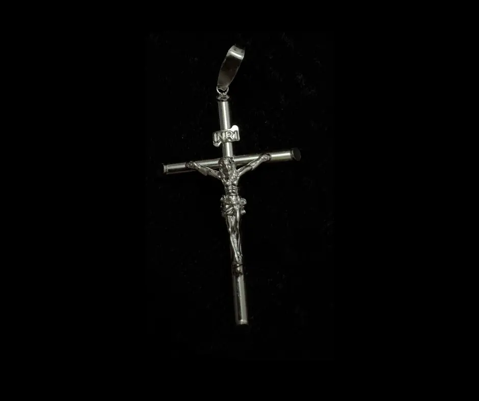 [CRU-674] Cruz tubular con cristo_LISA_CH_ 3.5 cm
