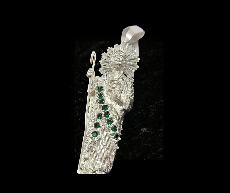 [DIJ-847] Dije circonia incrustada_ San Judas Tadeo manto semipunteado verde, con aureola circonias cúbicas blancas 7.5 cm