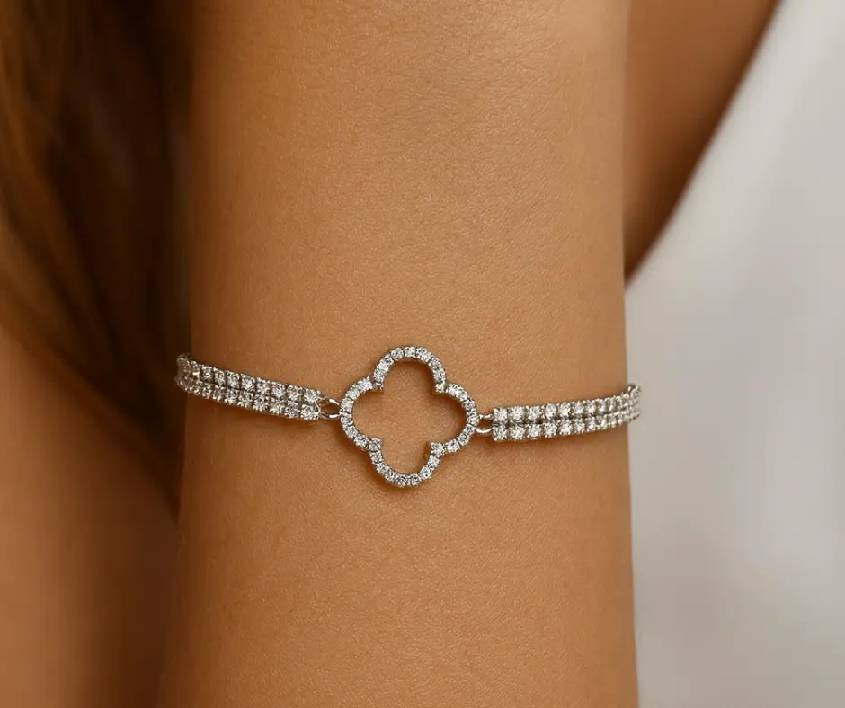 [PUL-1153] Pulsera circonia incrustada, trébol silueta doble (ajustable)