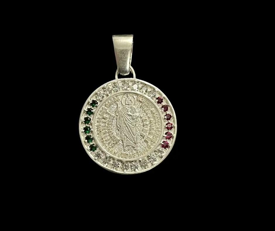 [DIJ-841] Dije circonia incrustada_ Medalla de San Benito circunferencia multicolor_ diámetro 3 cm