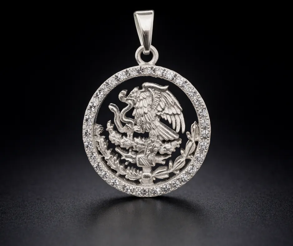 [DIJ-774] Dije Escudo Nacional Mexicano, Águila escudo con circonia incrustada, México 2.5 cm de diámetro