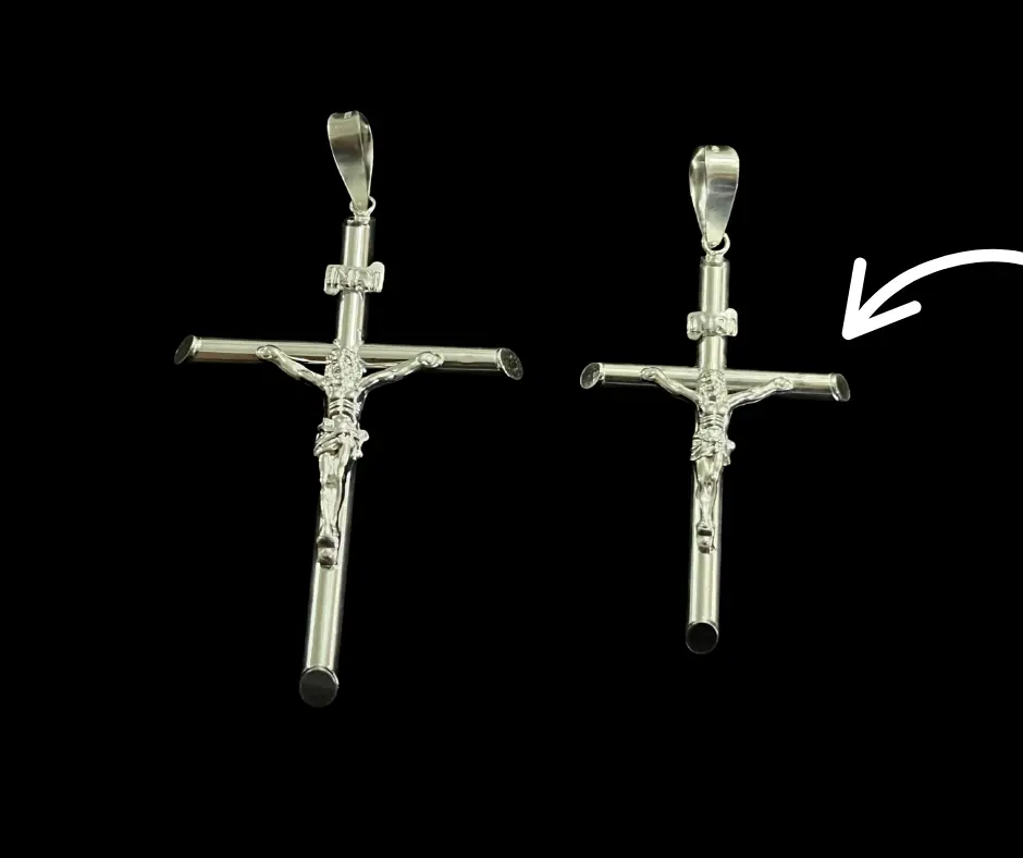 Cruz lisa tubular con cristo_ Ch_ 6 cm