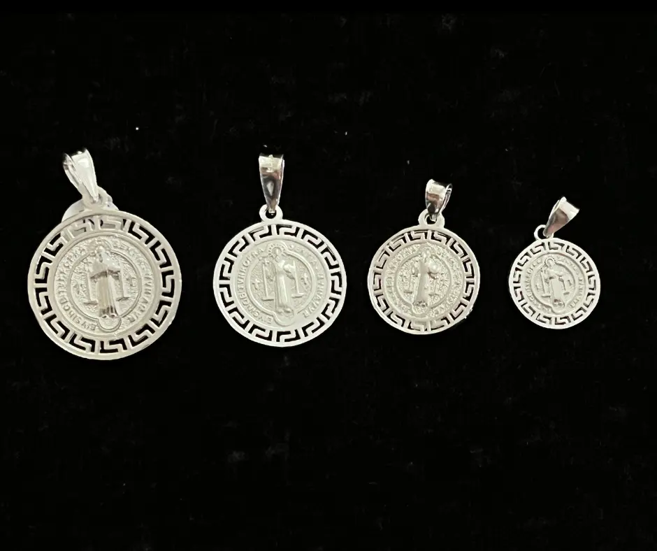 [MED-1027] Medalla San Benito_Lujo_tamaño moneda  5 pesos
