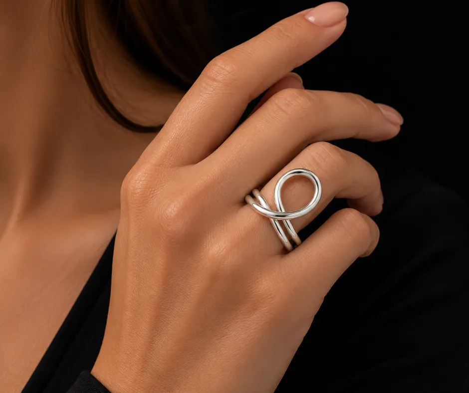 Anillo Liso Nudo enredado