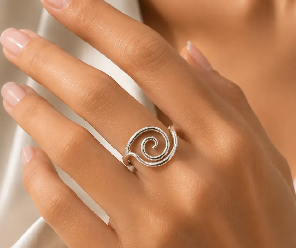 Anillo liso Caracol