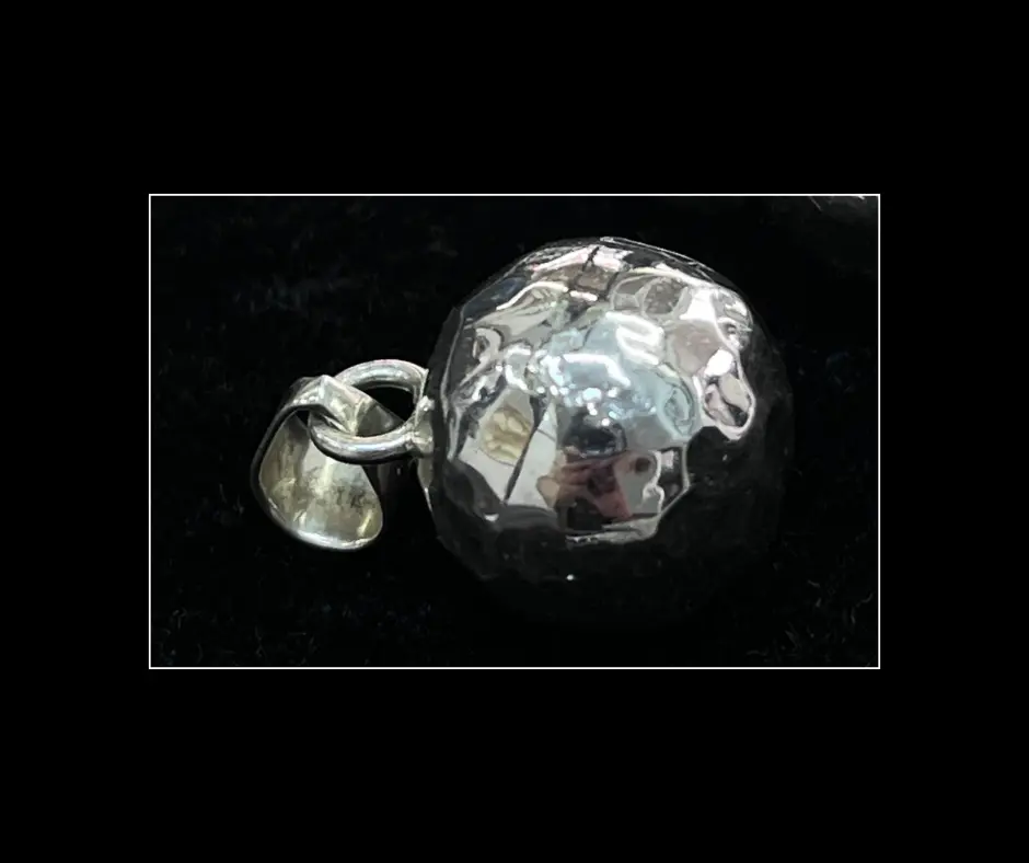 [LLA-1001] Llamador de ángeles_Esfera martillada_G_ 2.5 cm