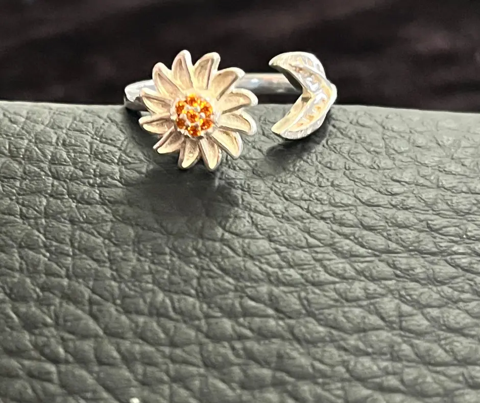 [ANI-42] Anillo giratorio_ ajustable_antiestres_Girasol con hojas