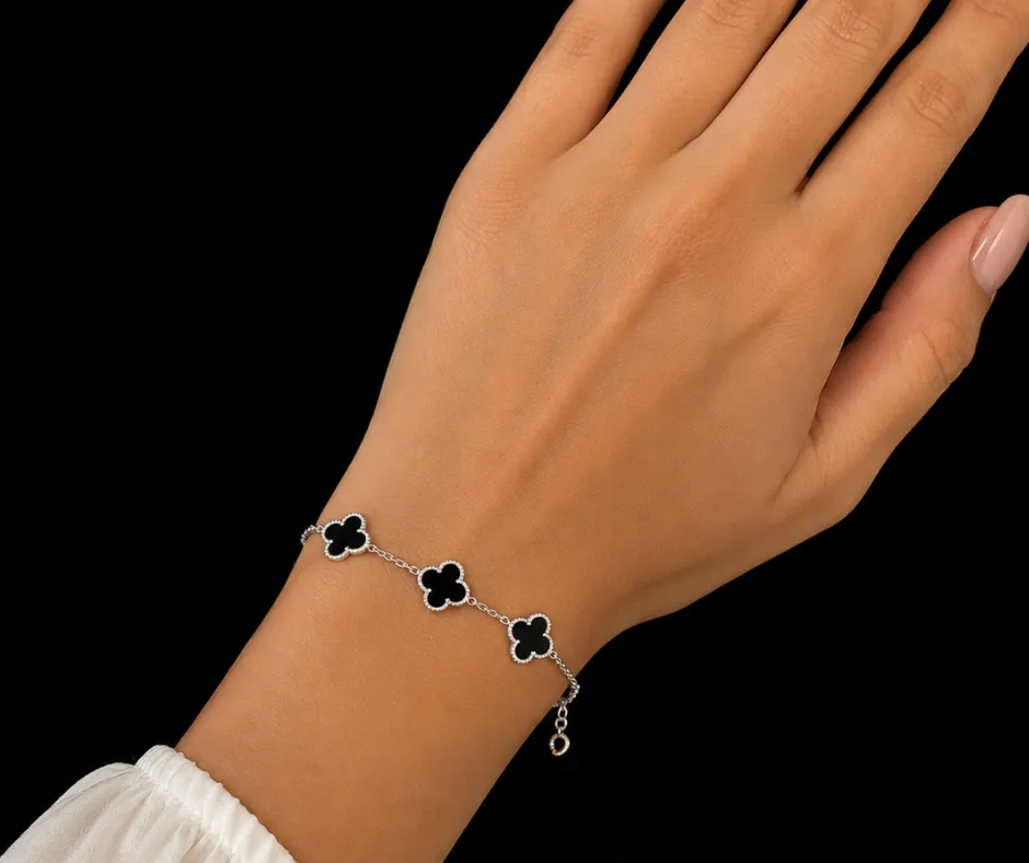 Pulsera van cleef negro ajustable (PUL-VN)