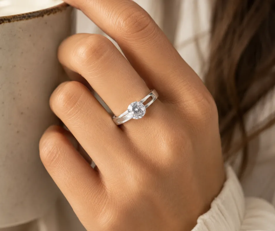 [ANI-211] Anillo_Solitario abrazo circonia