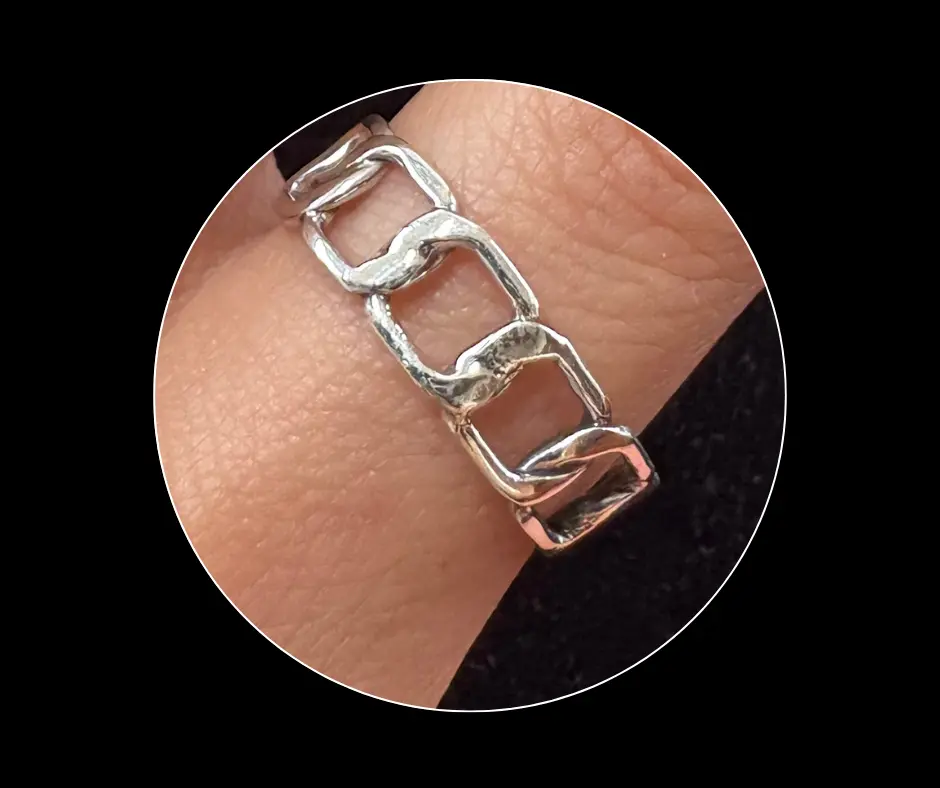 Anillo_liso_cadena_barbada