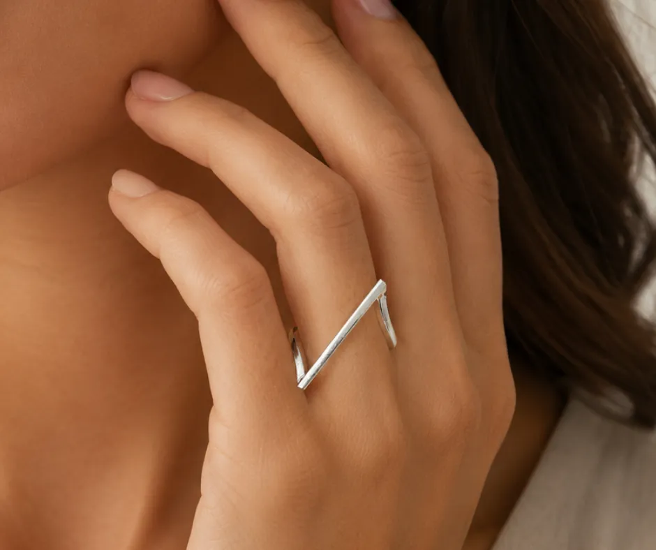 Anillo_Liso_Aristas (ANI-173)