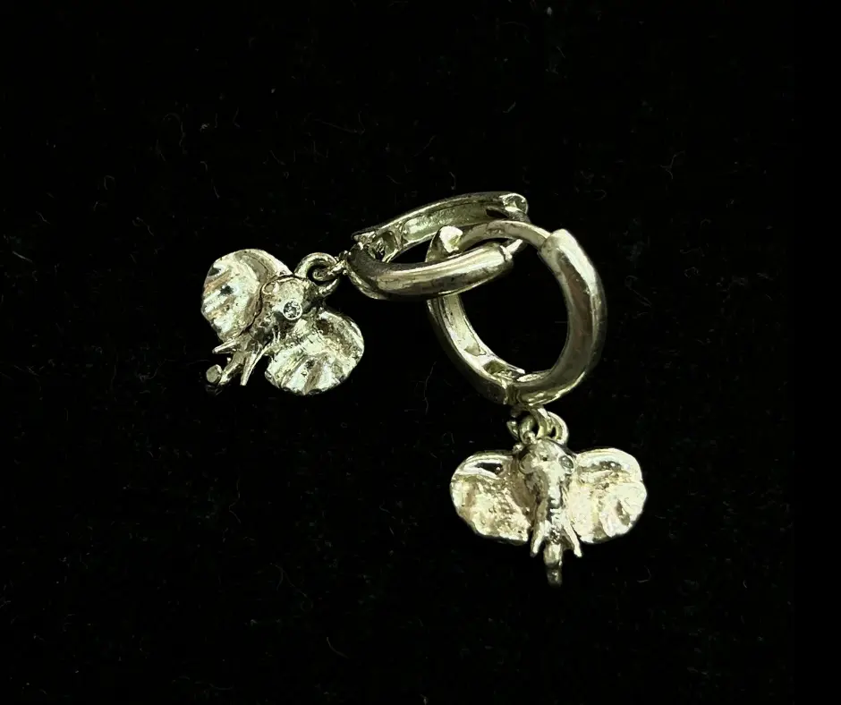 [HUG-988] Huggie_Elefante ojos con circonia