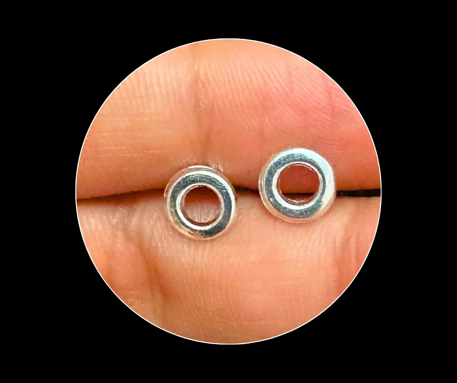 [BRO-343] Broquel_ Silueta círculo_broche de bolita