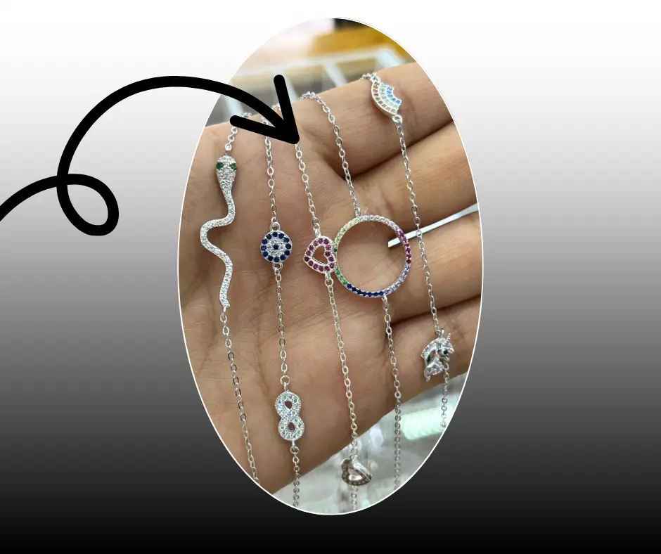 Pulsera ajustable_Corazones rosas