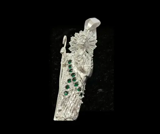 Dije circonia incrustada_ San Judas Tadeo manto semipunteado verde, con aureola circonias cúbicas blancas 7.5 cm
