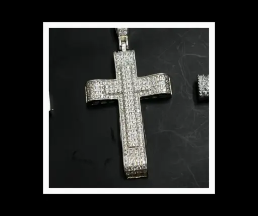Dije circonia incrustada_Cruz blanca 3D_ 5.5 cm
