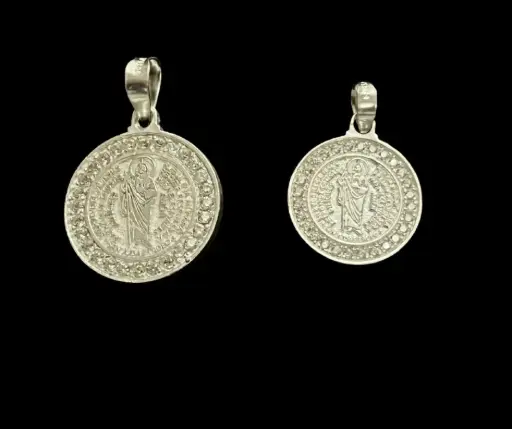 Medalla circonia incrustada_San Judas Tadeo_tamaño moneda de 1 peso