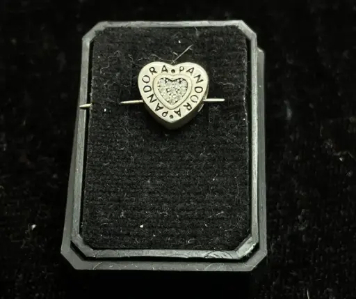 Charm_Corazón con circonias