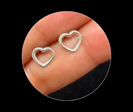 Broquel_ Silueta corazón_broche de bolita