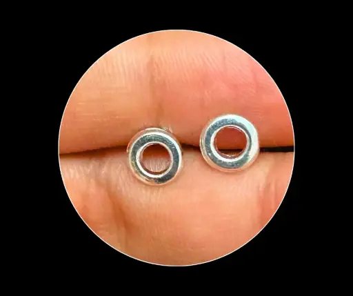 Broquel_ Silueta círculo_broche de bolita